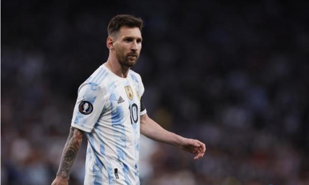 国足选帅大逆转？200万年薪逼出最意外人选，土帅黑马竟是他？